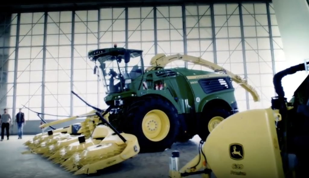 John Deere reveals new 9000 Series SPFH Industrial Vehicle Technology