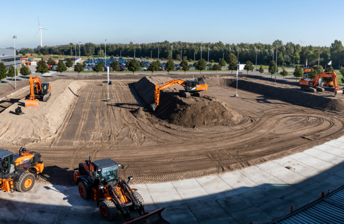Hitachi launches hydraulic excavator