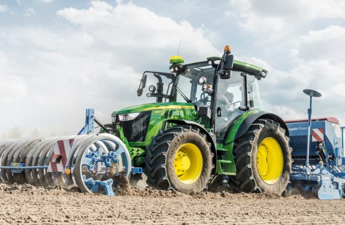 John Deere ups connectivity in its tractors