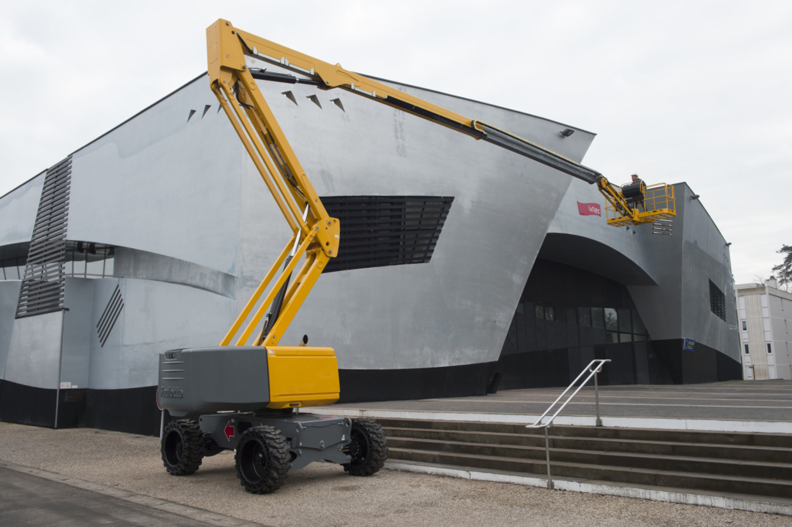 Haulotte introduces auto poweroff for booms Industrial Vehicle