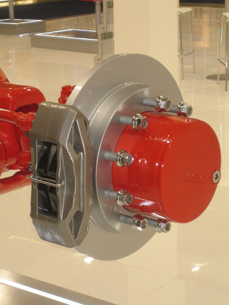 Extra fixedcalliper Knott brake on tractor front axle aids performance