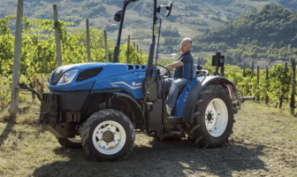 New Holland lands Tractor of the Year award