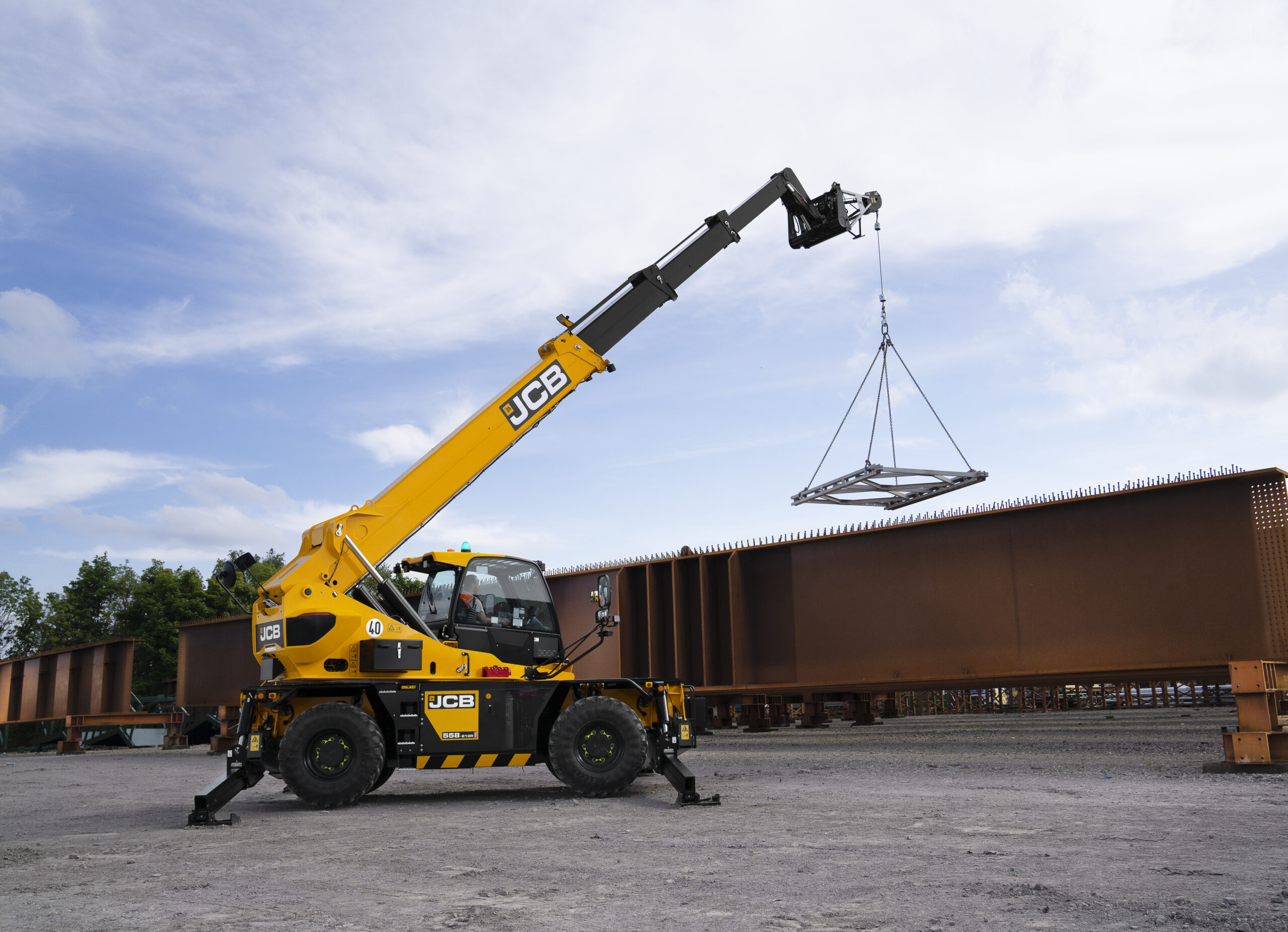 JCB expands rotating telescopic handler range | Industrial Vehicle