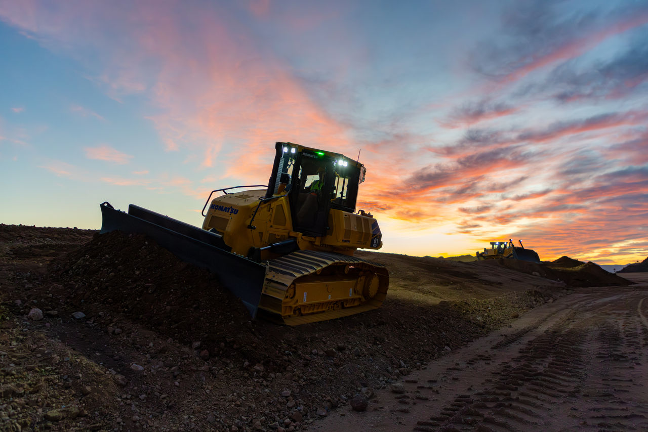 N.komatsu プロフご確認下さい Komatsu D61PX-12 Specifications & Technical Data (2000-2004